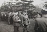 Fotografie Bohumila Bednaříka z výcviku v Anglii