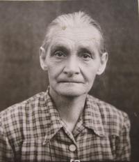 Mamika pamětnice Antonie Bednaříková, která byla také vězněna ve Svatobořicích