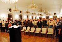 Slavnostní shromáždění v sále Minoritů Veverčákovy fotky z předávání pamětních medailí ke 100. výročí založení skautingu v České republice. (24. 11. 2011)