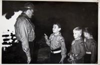 Miloslav Dvorský jako vůdce na skautském táboře, 1970