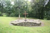 Červené Dřevo - základy zničeného kostela