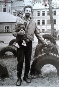 Karel Větrovec s vnukem 1981