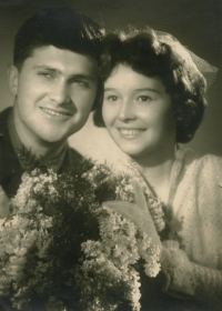 Svatební fotografie manželů Čvančarových, 22. března 1958