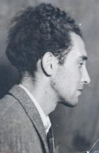 Gheorghe Stănică in custody, in 1949 (2)