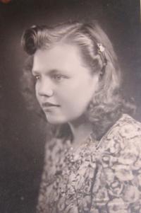Jarmila Rubeyová (Vaculová) v mládí