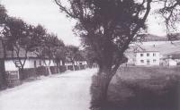 Streets around the Baptist prayer house in Vikýřovice in 1940