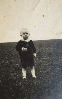 Helmut Schramme ve dvou letech
