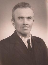 Otec Josef Morávek