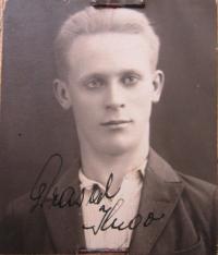 Hugo Drásal těsně po propuštění z dolů v roce 1946 (kolem očí má ještě uhelný prach)