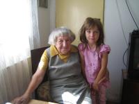 Tamara Lenzová with her granddaughter, Sepember 2012