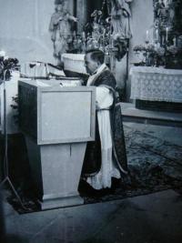 Farář Josef Kubelka, který sloužil 3 roky u PTP