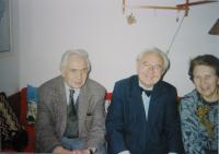 S manželem Zdeňkem Doležalem a bratrem Vladimírem Brichcínem (2005)