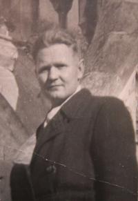 Velitel Hansovy skupiny v brigádě Jana Žižky Dimitrij Kuriněnko, ve které působila Miluška Zedníčková