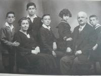 The family of Max Mannheimer (parents and siblings)
