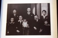 fotografie rodičů a jeho sourozenců - 1929