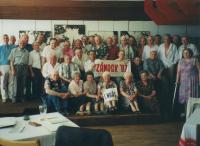 Fotografie z každoročního setkání bývalých chovanců nápravného ústavu v Zámrsku