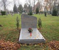 Památník zemřelých Němců v květnu 1945 ve Šternberku (stojí na místním hřbitově)