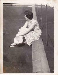 Mladá paní Fialková