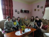 Mrs. Jana Fialková with elementary school pupils from Pilsen - project participants of Stories of our Neighbors 