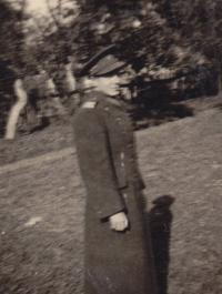 Miroslav Klimeš ve vypůjčené uniformě od Pepíčka Krásného