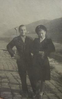 Bratr Jan s manželkou