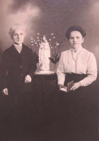 Mother of Marie with a friend