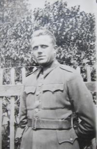 Otec Leo Heinisch na Slovensku v československé armádě