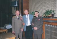 Michal Vasilko uprostřed