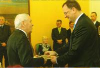 Předání pamětních odznaků účastníků odboje proti komunismu 2