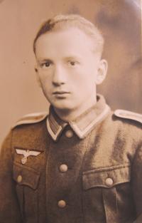 Cousin, who at 21 years fell in the Wehrmacht
