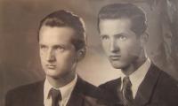 Bohumil Robeš s bratrem Lubomírem v roce 1950