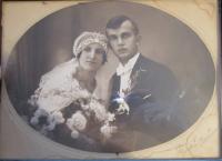 Svatební fotografie rodičů Josefa a Josefi Robešových