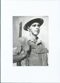Bratranec Erna jako voják Britského Impéria, 1942
