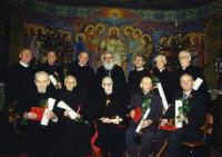 The presentation of the papal insignia of honor "For Service to the Church and the Apostolic See". L’viv, Metropolitan Apartments, 11 January 1998. 