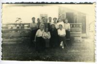Родина Климчаків із сусідами на спецпоселенні (станція «Дурмін»). Район ім. Лазо, Хабаровський край, СРСР, [1952-1956 рр.]
