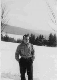 На гірських лижах, 1954р.