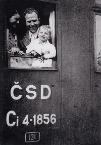 Hauzner Pavel s rodiči 1938