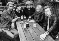 Vladimír Mišík s manželkou a dětmi