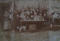 Předci a obyvatelé obce Hlinsk (zřejmě)