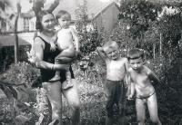 U prarodičů v Záluží