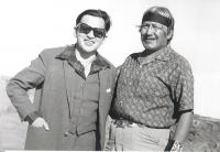 M. Stingl s indiánem z kmene Navahů