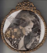 Zsuzsanna Gyenes's mother