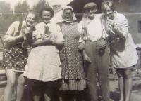 Prarodiče pamětnice, starší sestra, Stošíkovice na Znojemsku