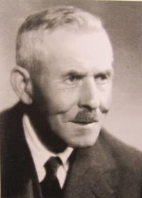 Otec Josef Nevtípil