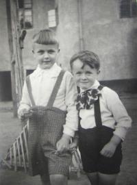 Zdeněk Navrátil with his brother