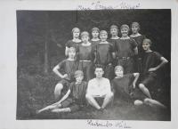 DTJ - Arbeiter Turnverein - otec pana Roeslera a matka paní Roeslerové