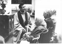 9g3 - V domově důchodců v Panenských Břežanech (v 80. letech)