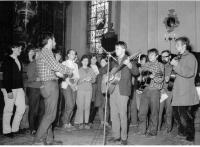 9e3 - Poutníci v Jablonném II