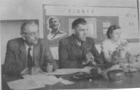 3d - Dělnicko-učitelská komise při závěrečných zkouškách U Studánky, 1952
