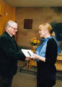 Gratulace k 75. narozeninám na obvodním úřadě pro Prahu 6 - leden 2004